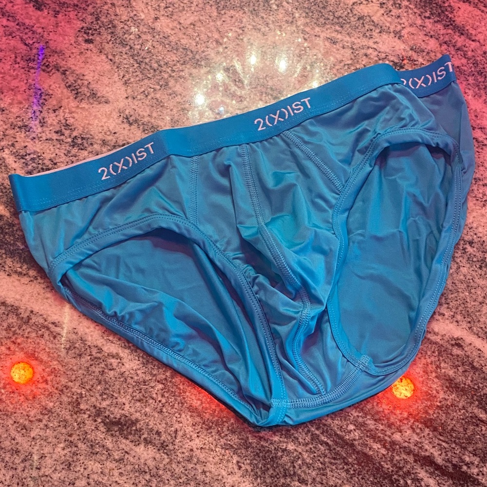 2xist Men's Micro Speed Dri Collection Vibrant Blue Briefs NWOT!